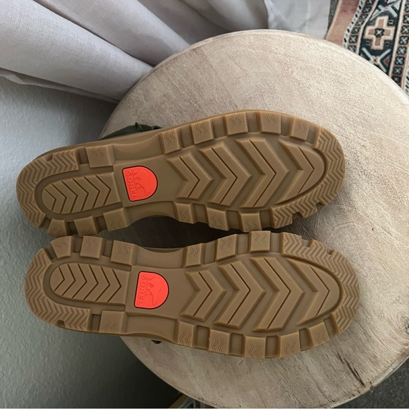 Sorel Green and Tan Men's Sneakers NWT - Picture 11 of 13